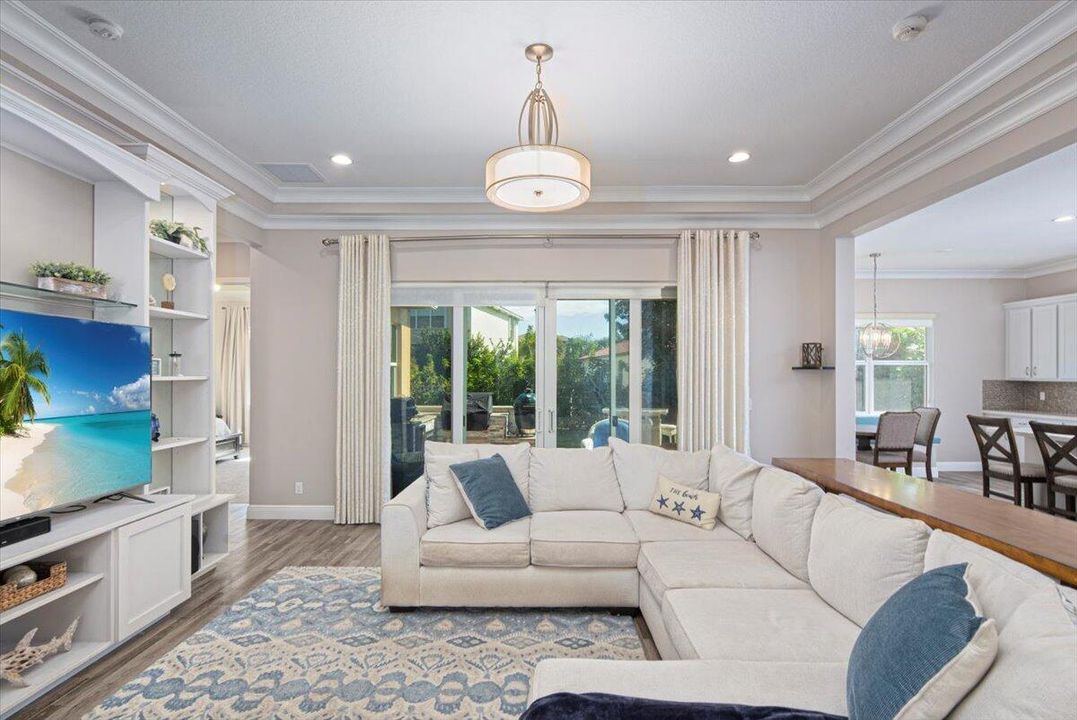 For Sale: $530,000 (4 beds, 3 baths, 2386 Square Feet)