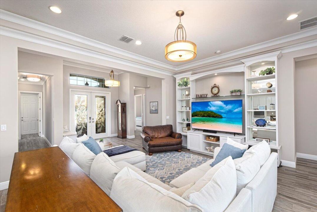 For Sale: $530,000 (4 beds, 3 baths, 2386 Square Feet)