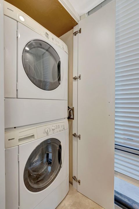 For Sale: $679,000 (2 beds, 2 baths, 1020 Square Feet)