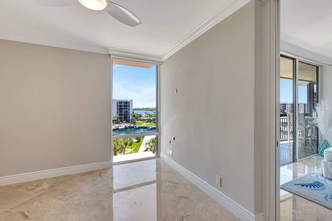 For Sale: $679,000 (2 beds, 2 baths, 1020 Square Feet)