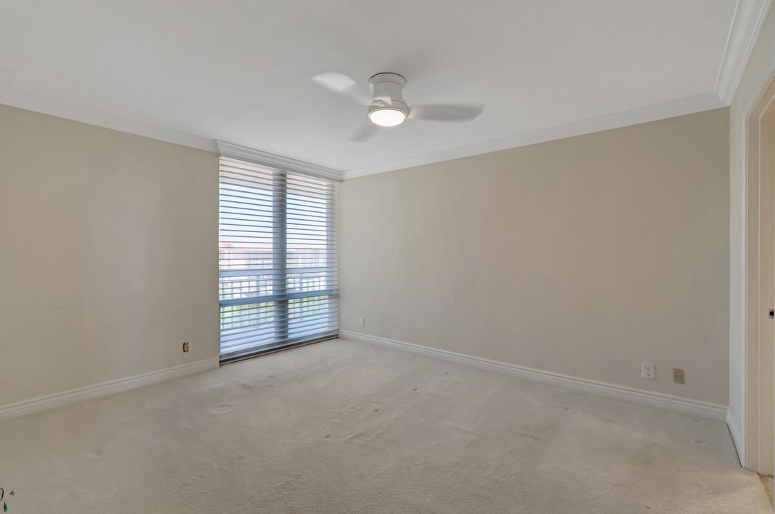 For Sale: $679,000 (2 beds, 2 baths, 1020 Square Feet)