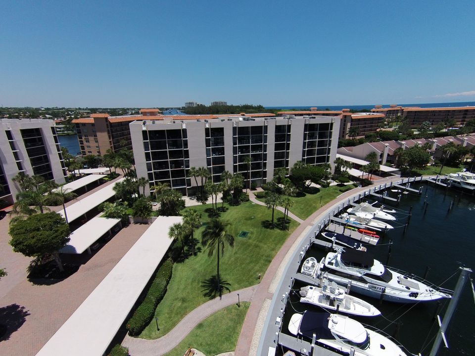 For Sale: $679,000 (2 beds, 2 baths, 1020 Square Feet)