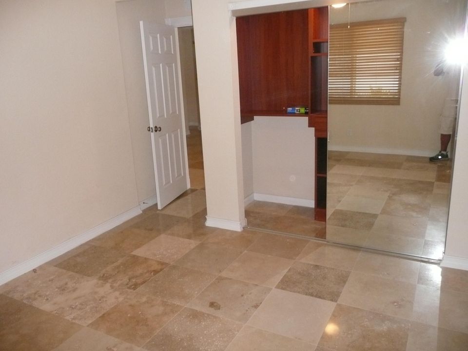 For Rent: $3,000 (3 beds, 2 baths, 1296 Square Feet)