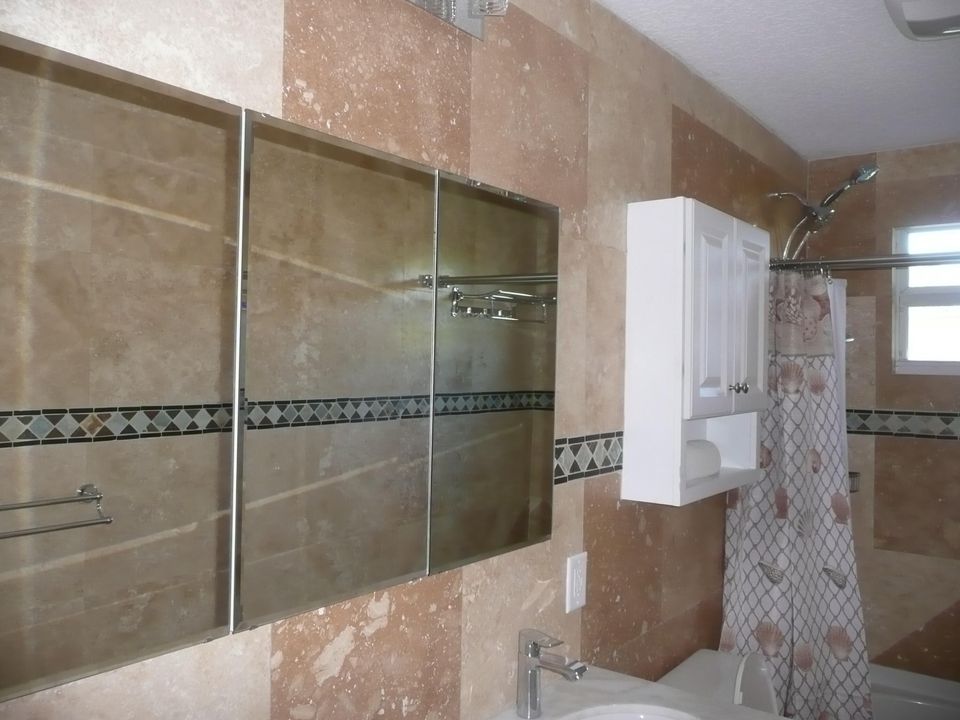 For Rent: $3,000 (3 beds, 2 baths, 1296 Square Feet)