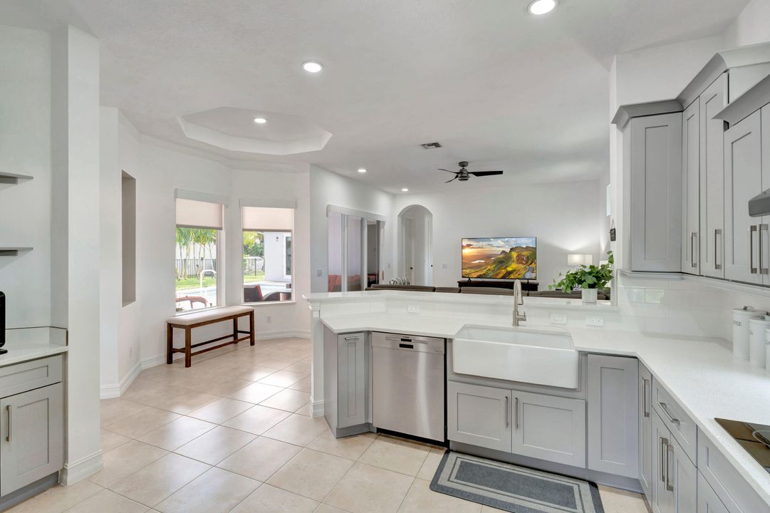 En Venta: $639,000 (4 camas, 4 baños, 2854 Pies cuadrados)