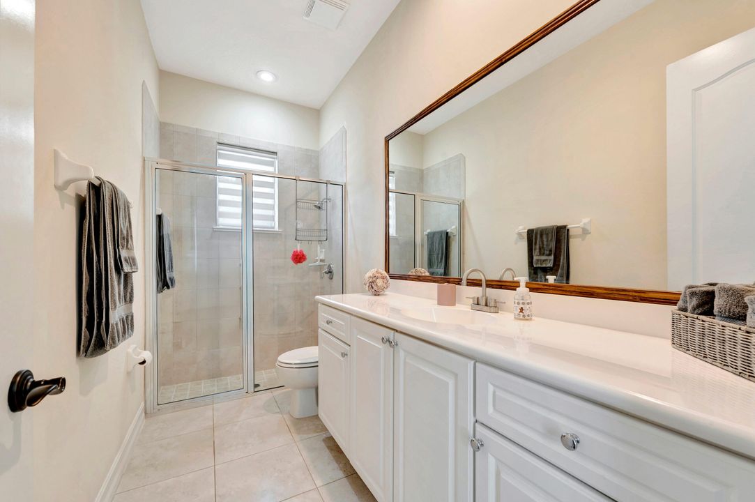 En Venta: $639,000 (4 camas, 4 baños, 2854 Pies cuadrados)