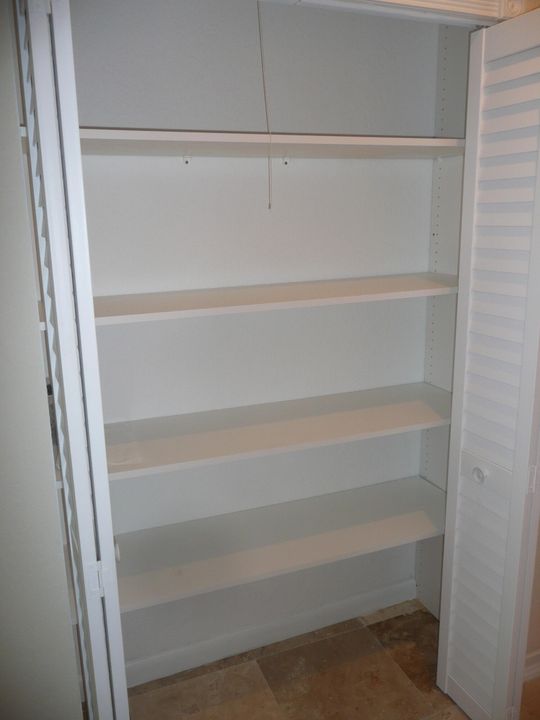 For Rent: $3,000 (3 beds, 2 baths, 1296 Square Feet)