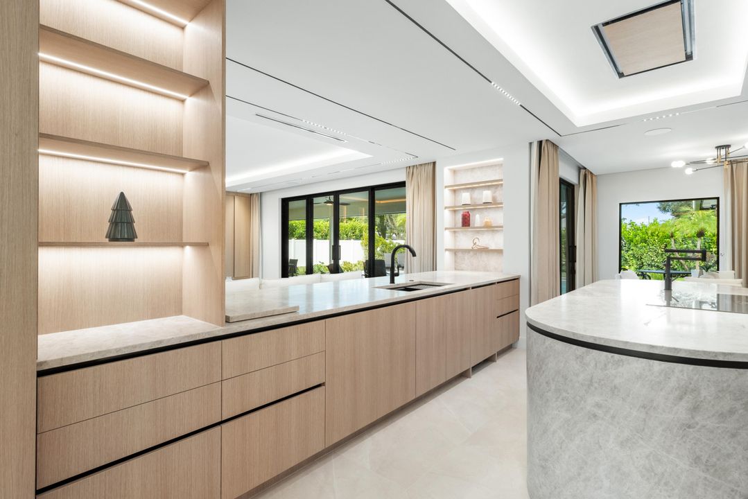 For Sale: $2,199,999 (4 beds, 4 baths, 3398 Square Feet)