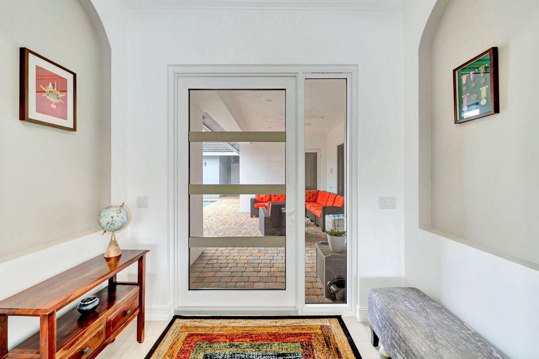 En Venta: $639,000 (4 camas, 4 baños, 2854 Pies cuadrados)