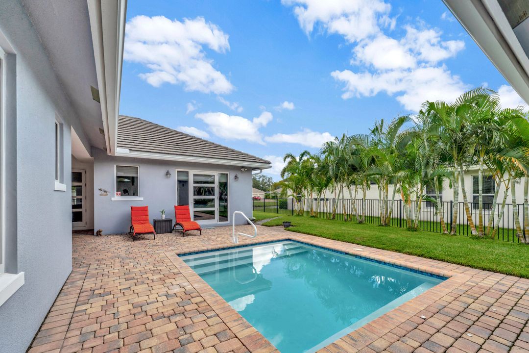 En Venta: $639,000 (4 camas, 4 baños, 2854 Pies cuadrados)