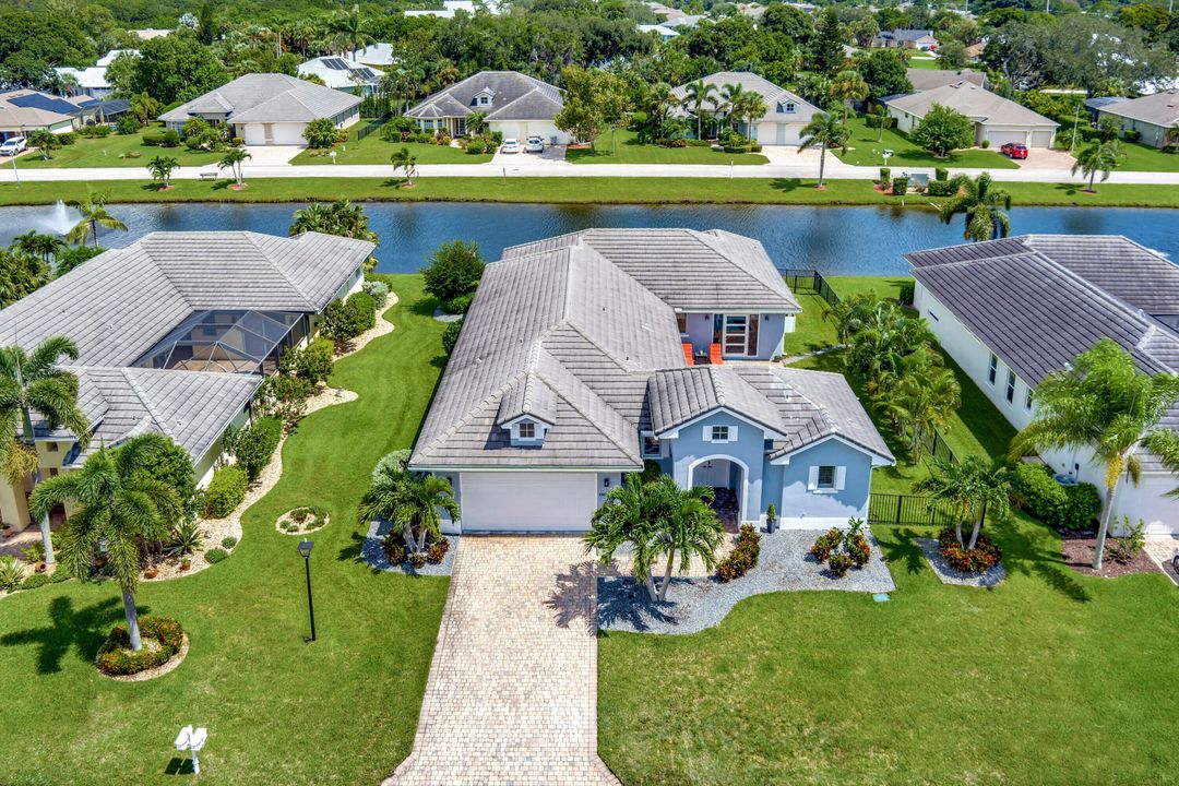 En Venta: $639,000 (4 camas, 4 baños, 2854 Pies cuadrados)