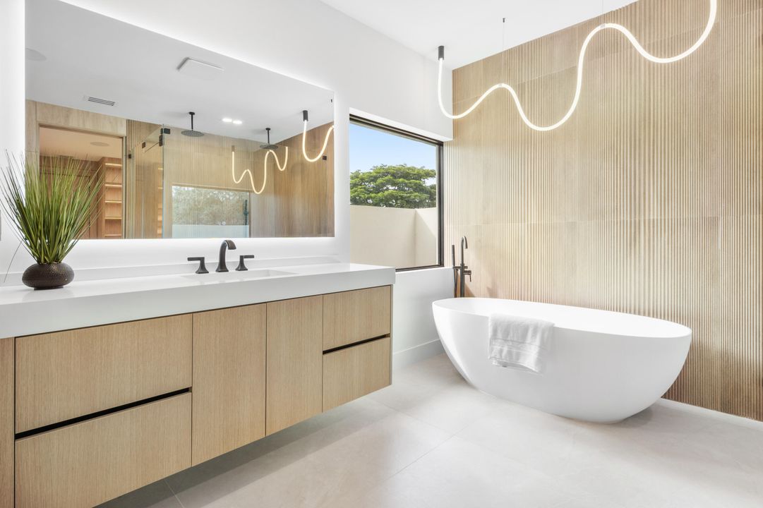 For Sale: $2,199,999 (4 beds, 4 baths, 3398 Square Feet)