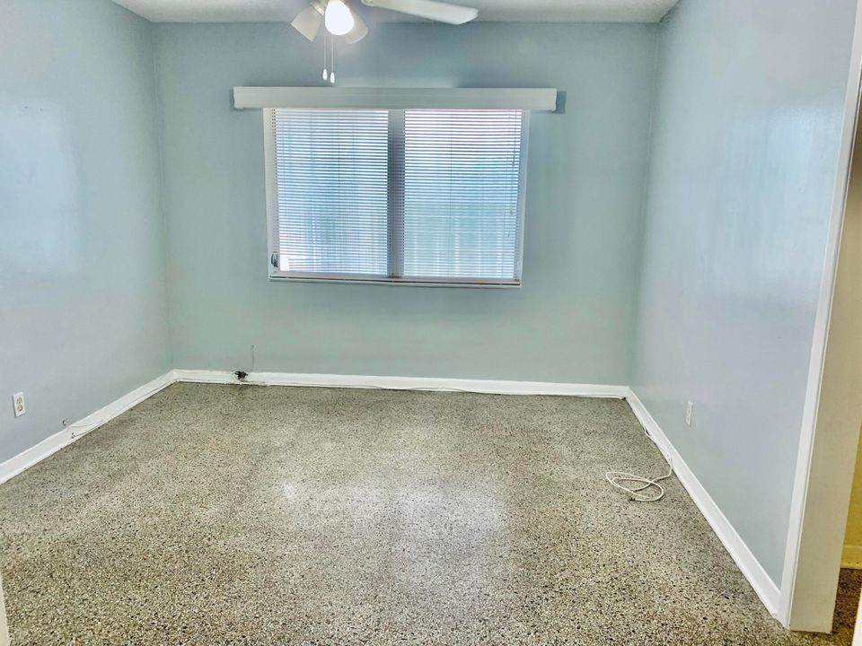 出租: $1,800 (1 贝兹, 1 浴室, 710 平方英尺)