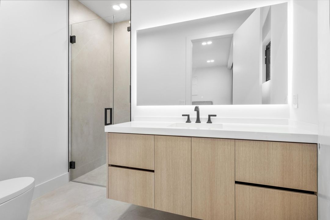 For Sale: $2,199,999 (4 beds, 4 baths, 3398 Square Feet)