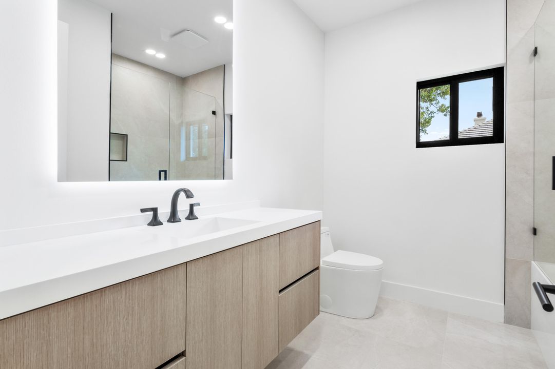 For Sale: $2,199,999 (4 beds, 4 baths, 3398 Square Feet)