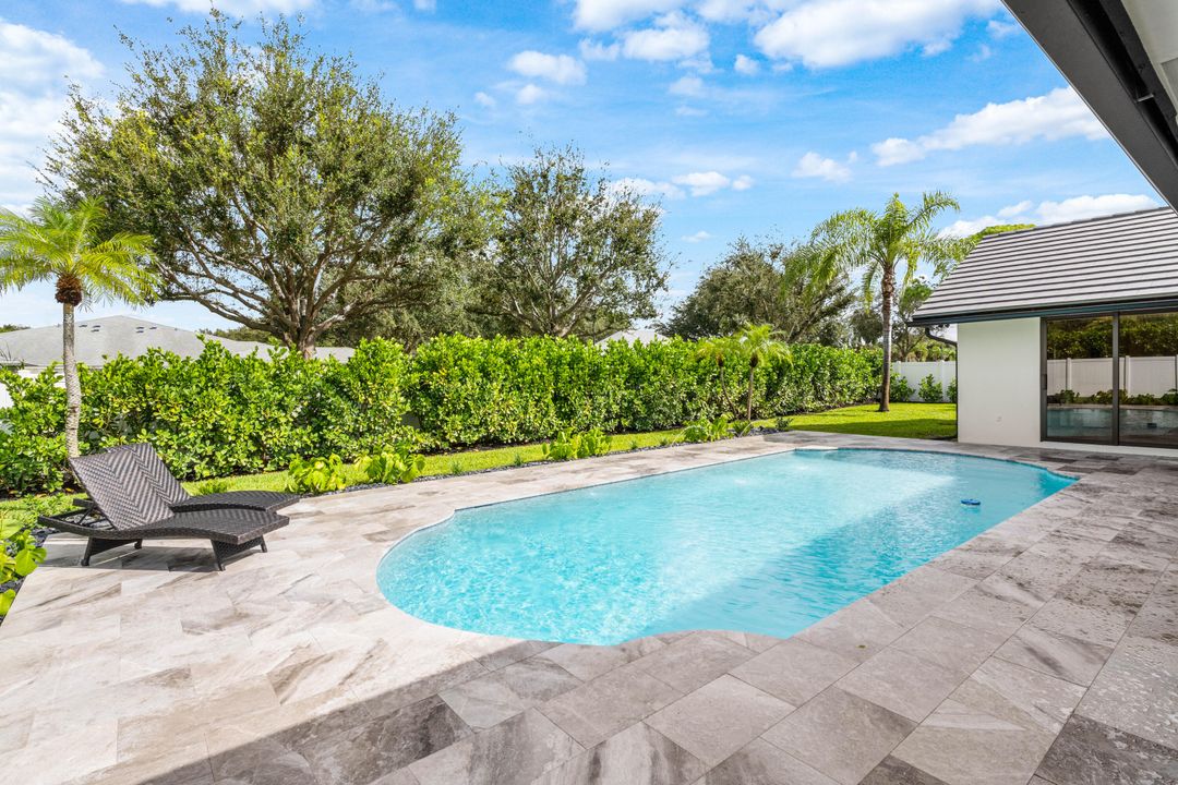 For Sale: $2,199,999 (4 beds, 4 baths, 3398 Square Feet)