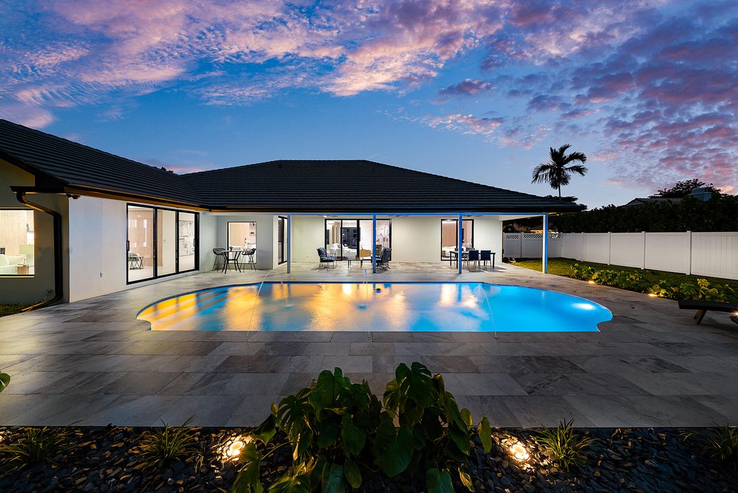 For Sale: $2,199,999 (4 beds, 4 baths, 3398 Square Feet)