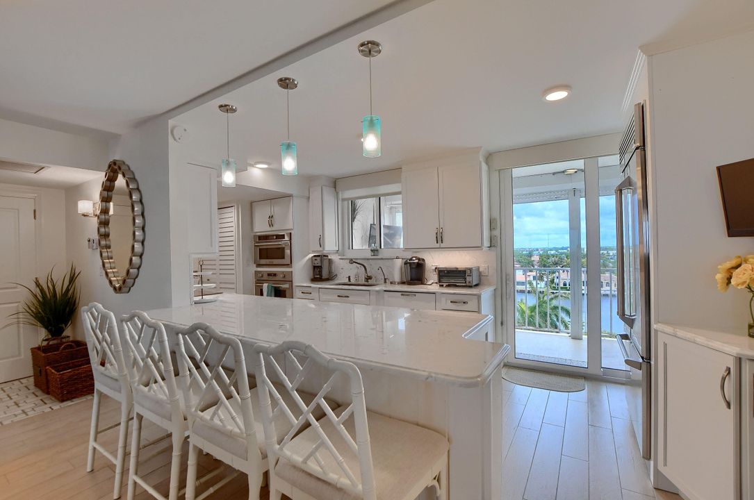 出租: $10,000 (3 贝兹, 2 浴室, 2138 平方英尺)