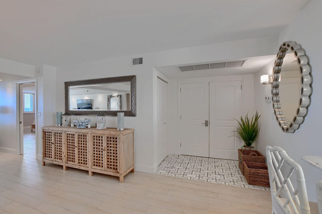 出租: $10,000 (3 贝兹, 2 浴室, 2138 平方英尺)