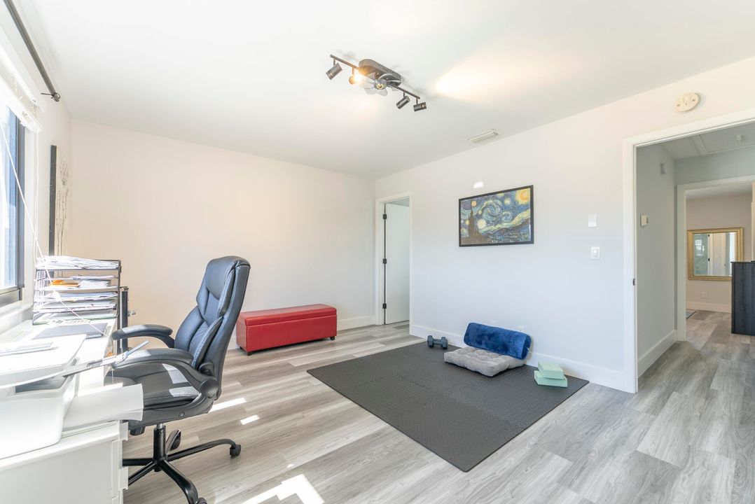 For Sale: $310,000 (2 beds, 2 baths, 1208 Square Feet)