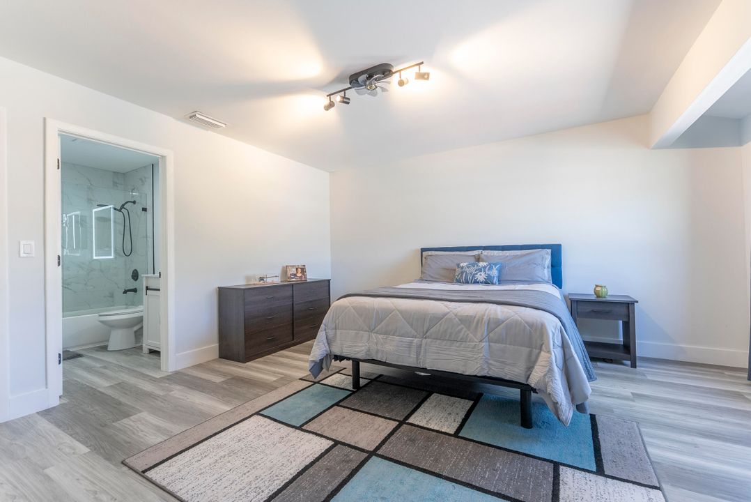 For Sale: $310,000 (2 beds, 2 baths, 1208 Square Feet)