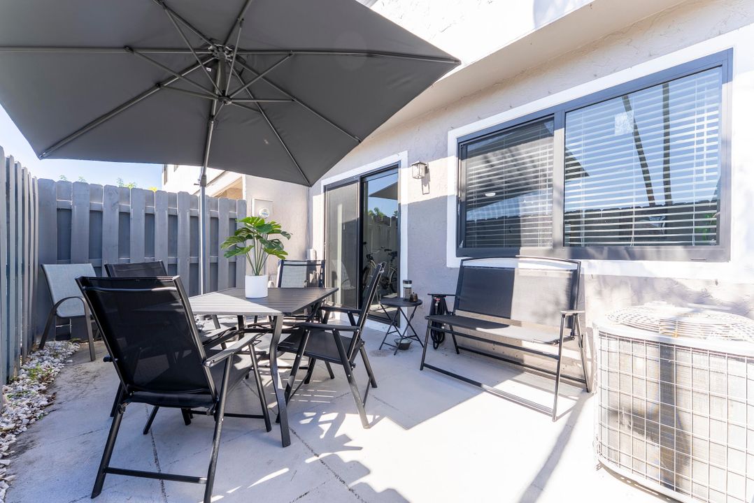 For Sale: $310,000 (2 beds, 2 baths, 1208 Square Feet)