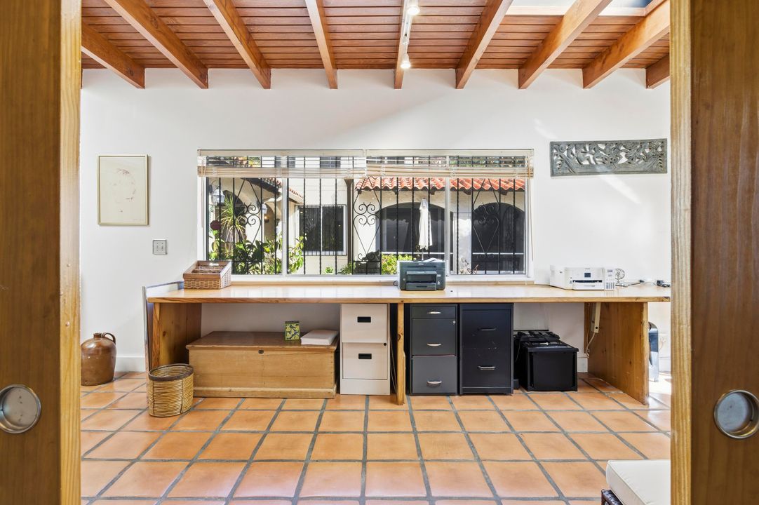 For Sale: $3,950,000 (3 beds, 3 baths, 3276 Square Feet)