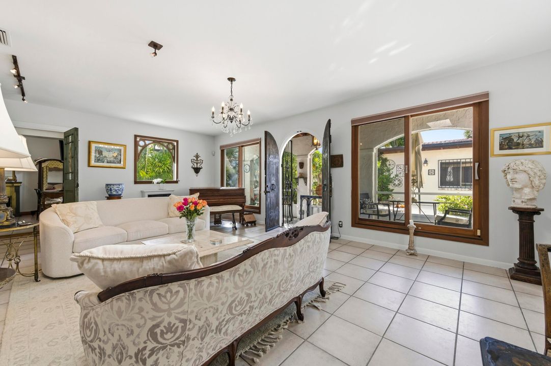 For Sale: $3,950,000 (3 beds, 3 baths, 3276 Square Feet)