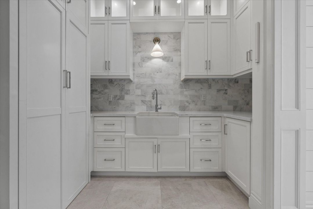 На продажу: $2,987,000 (4 спален, 4 ванн, 2796 Квадратных фут)