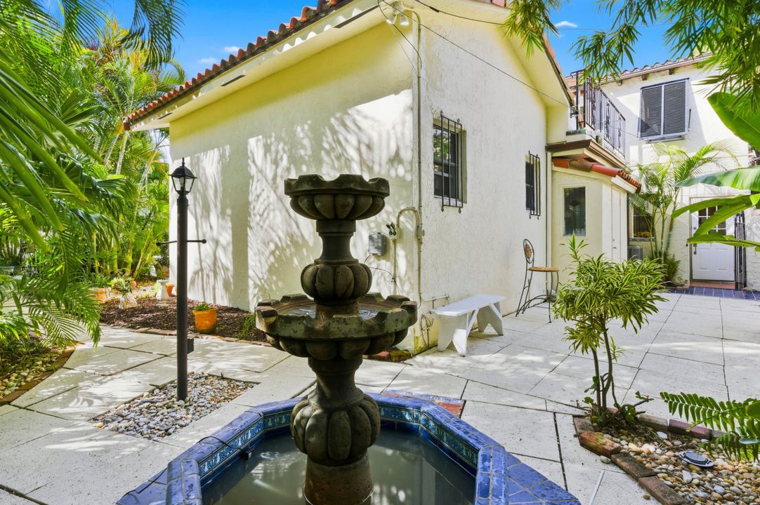 For Sale: $3,950,000 (3 beds, 3 baths, 3276 Square Feet)