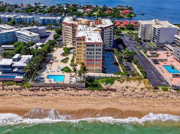 合同活跃: $1,399,000 (3 贝兹, 2 浴室, 2002 平方英尺)