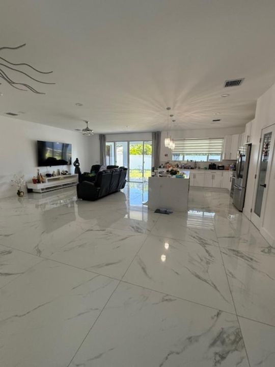 For Sale: $498,000 (4 beds, 2 baths, 2120 Square Feet)