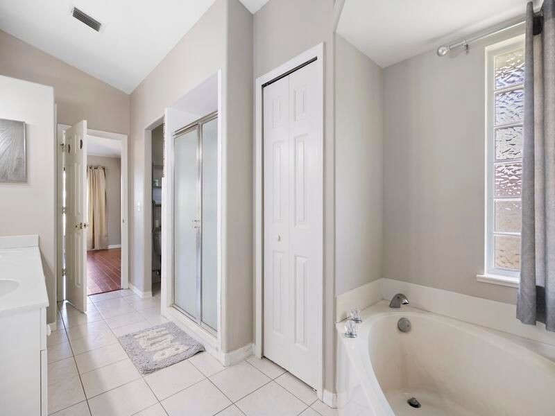 En Renta: $2,900 (3 camas, 2 baños, 2139 Pies cuadrados)