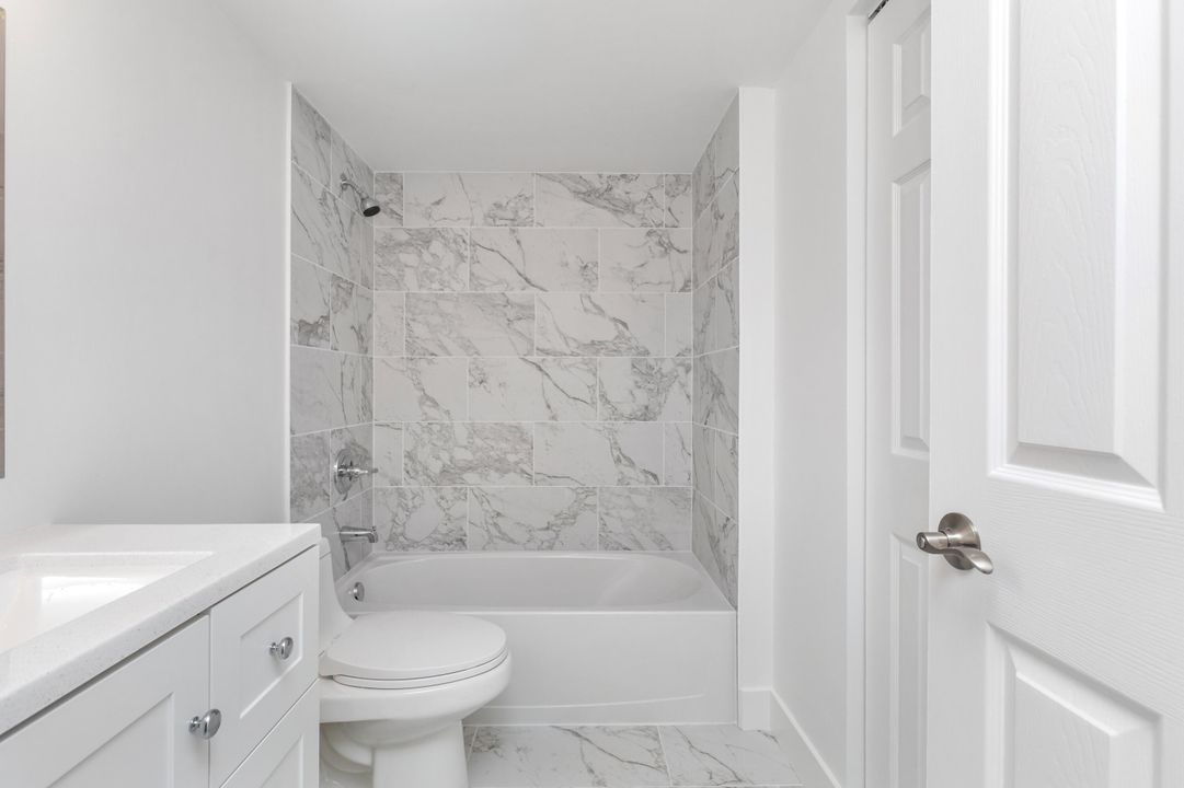 Active With Contract: $2,550 (3 beds, 2 baths, 1217 Square Feet)