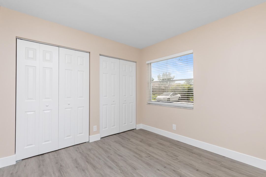 Active With Contract: $2,550 (3 beds, 2 baths, 1217 Square Feet)