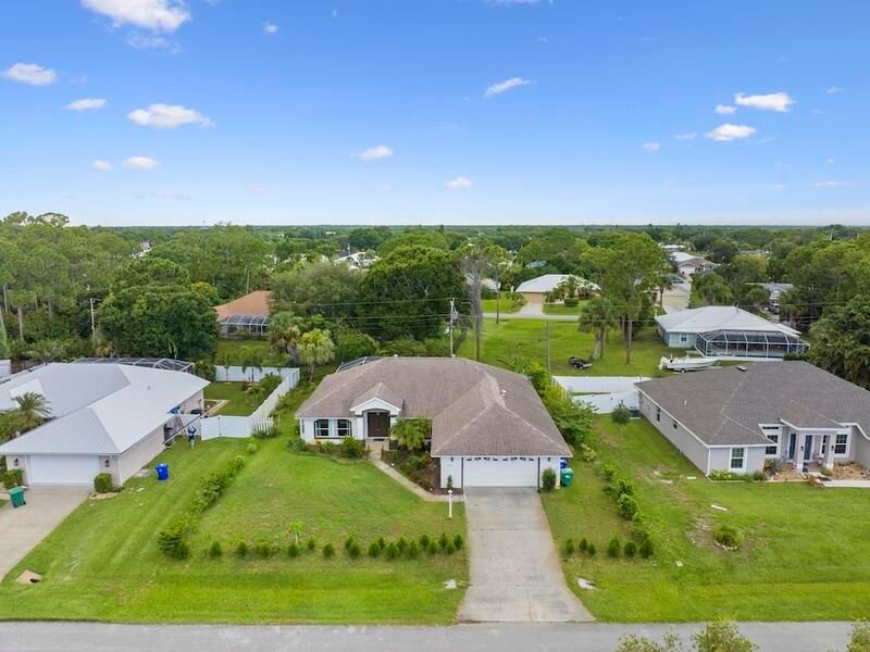 En Renta: $2,900 (3 camas, 2 baños, 2139 Pies cuadrados)