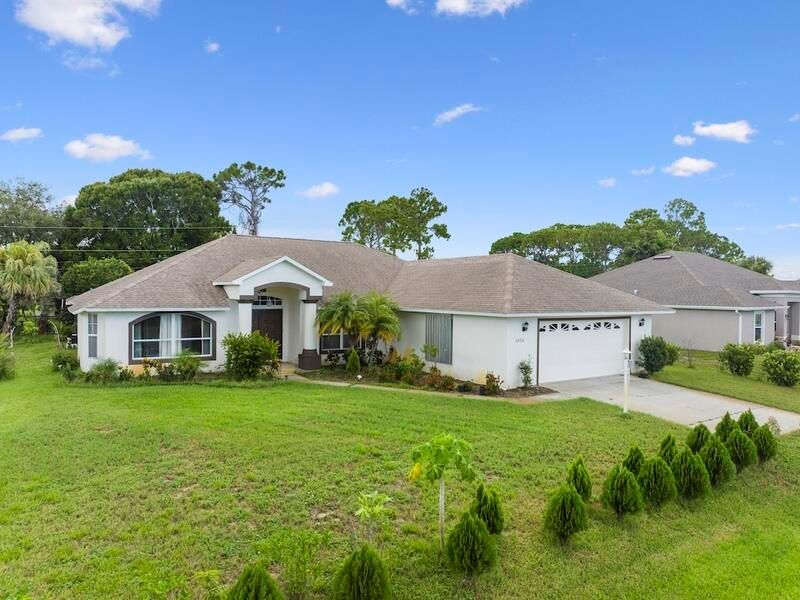 En Renta: $2,900 (3 camas, 2 baños, 2139 Pies cuadrados)