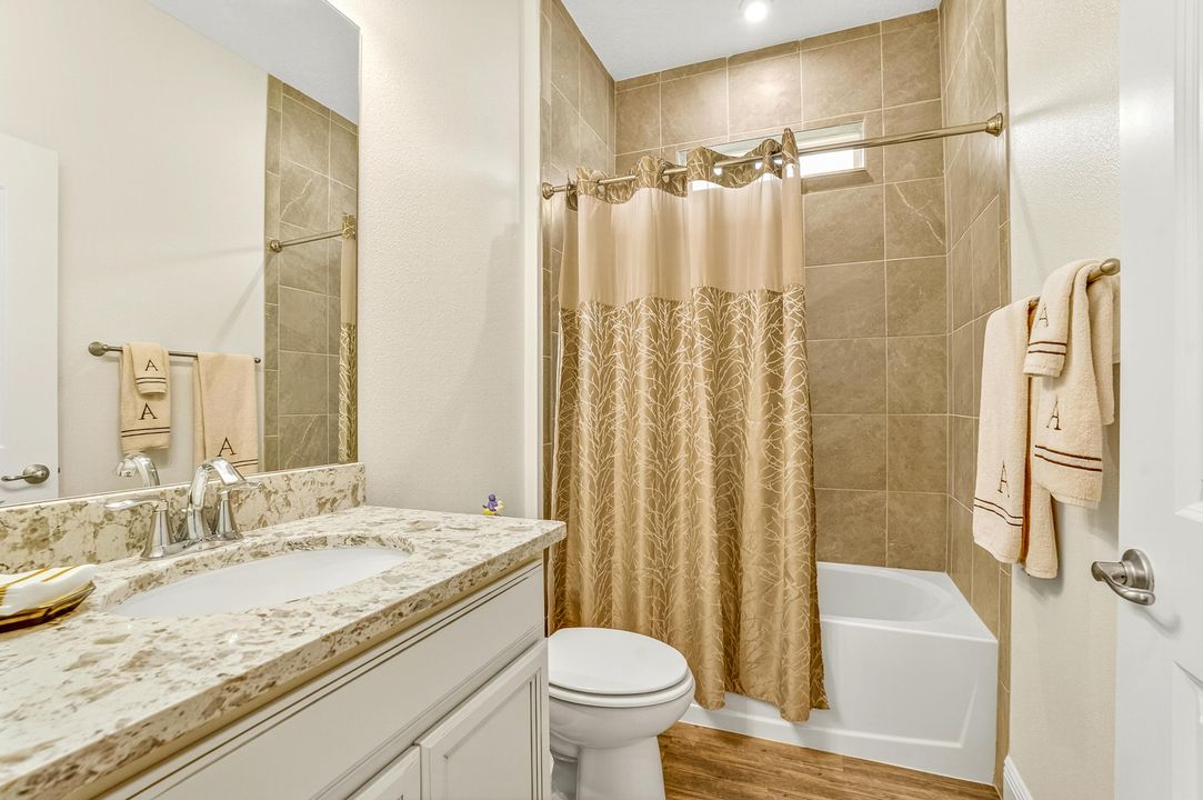 For Sale: $449,999 (3 beds, 2 baths, 1869 Square Feet)