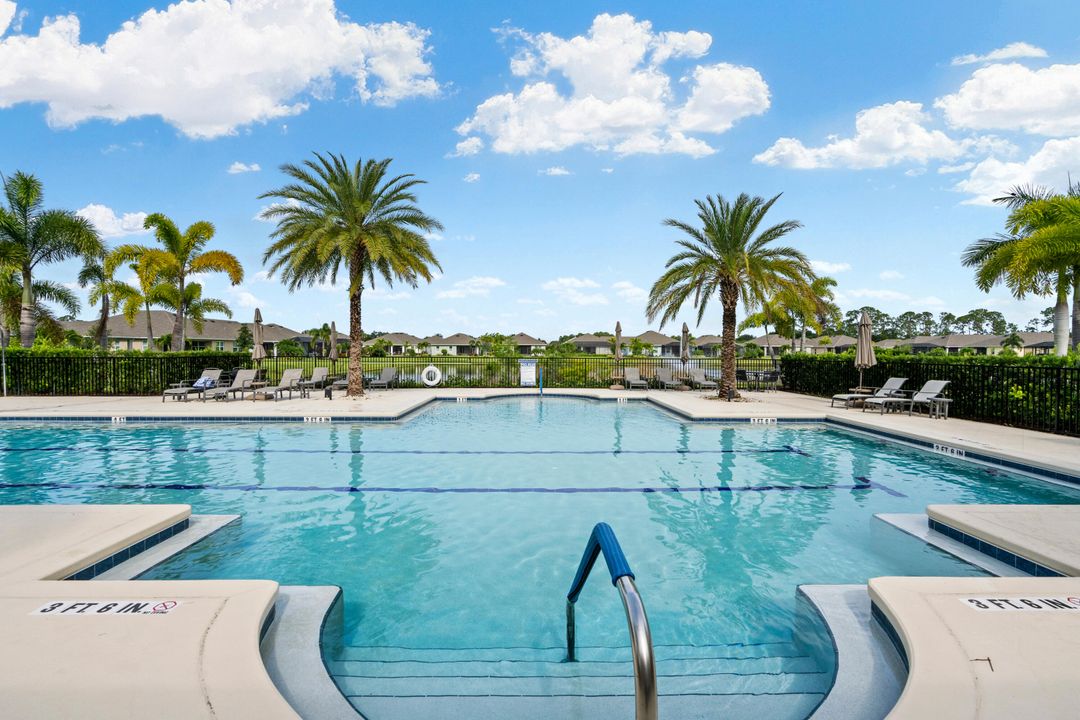 For Sale: $449,999 (3 beds, 2 baths, 1869 Square Feet)