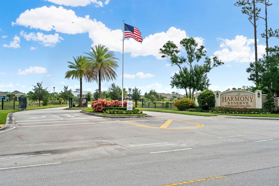 For Sale: $449,999 (3 beds, 2 baths, 1869 Square Feet)