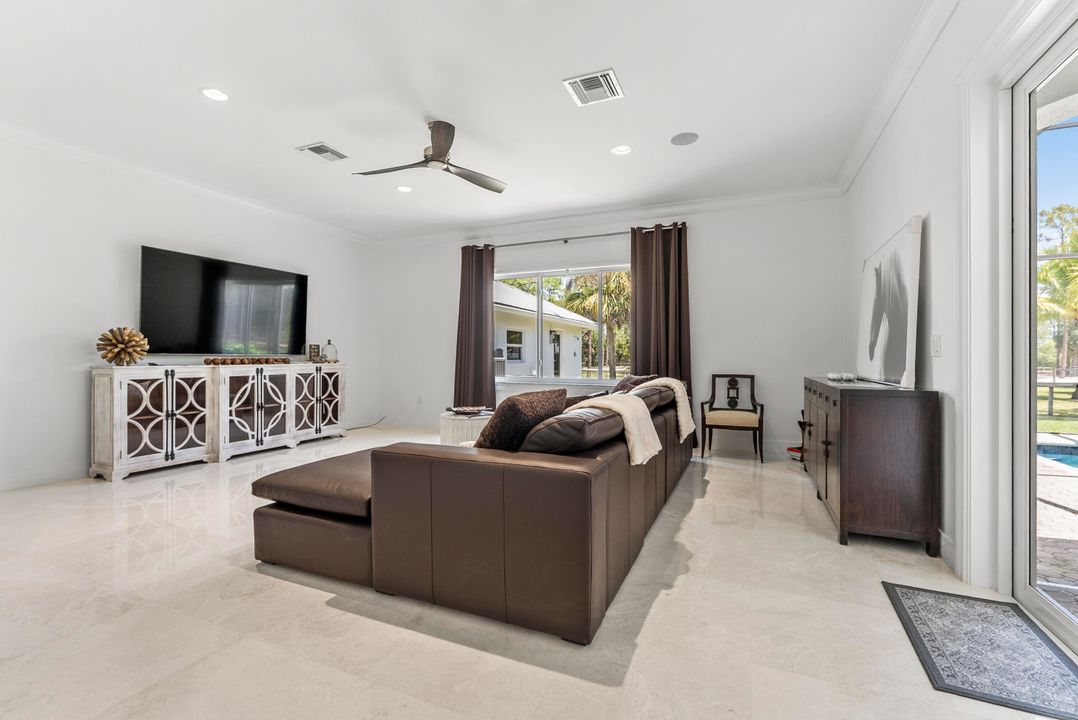 En Venta: $3,200,000 (5 camas, 5 baños, 4945 Pies cuadrados)