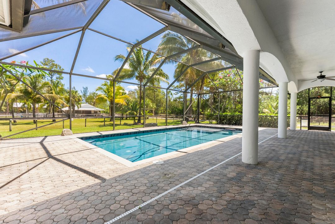 En Venta: $3,200,000 (5 camas, 5 baños, 4945 Pies cuadrados)