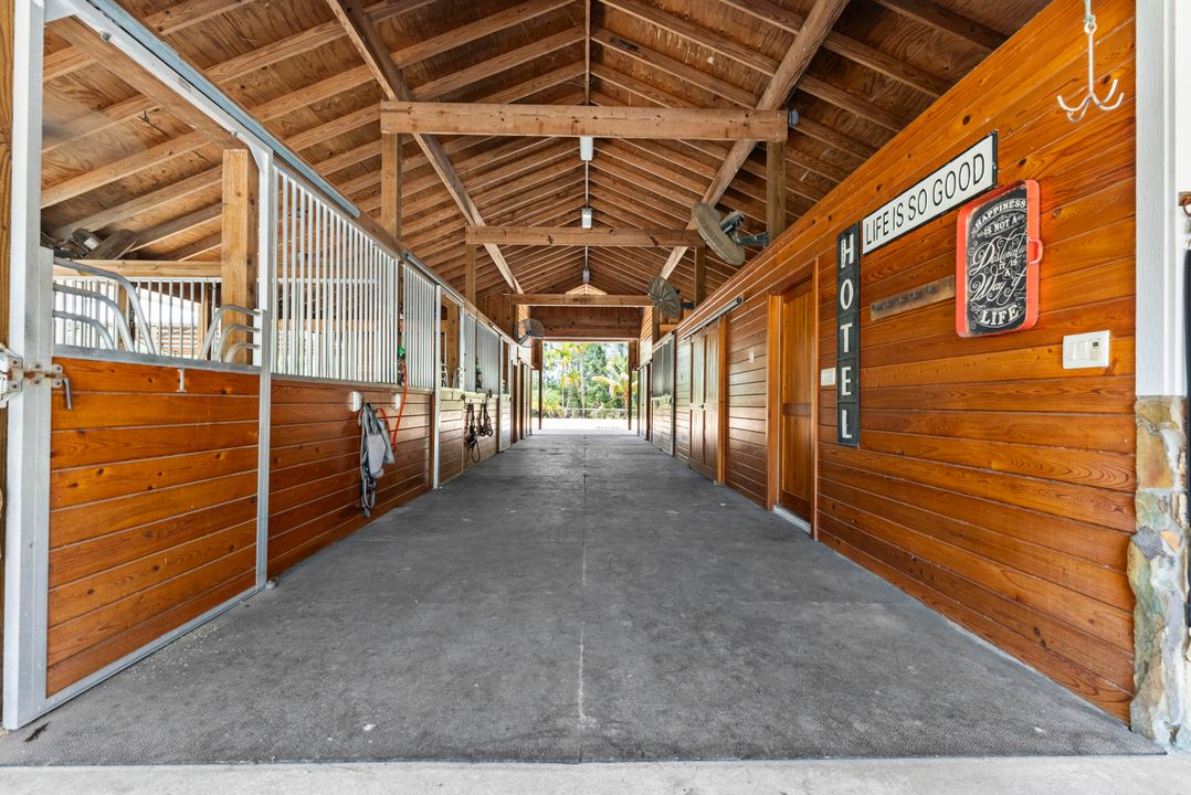 En Venta: $3,200,000 (5 camas, 5 baños, 4945 Pies cuadrados)