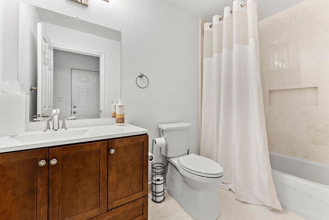 En Venta: $3,200,000 (5 camas, 5 baños, 4945 Pies cuadrados)