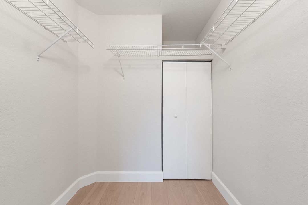 For Rent: $2,500 (2 beds, 2 baths, 1137 Square Feet)