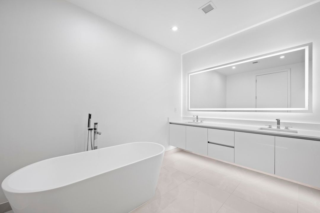 For Rent: $8,400 (2 beds, 2 baths, 1511 Square Feet)