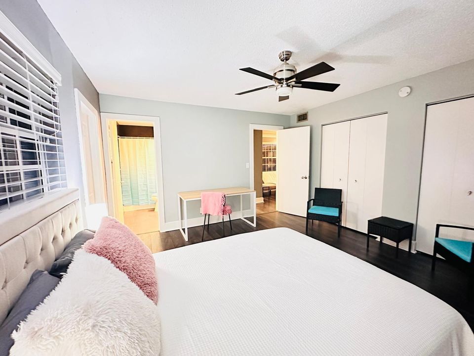 For Rent: $2,700 (1 beds, 1 baths, 792 Square Feet)