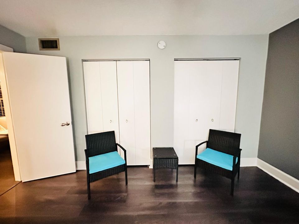 For Rent: $2,700 (1 beds, 1 baths, 792 Square Feet)