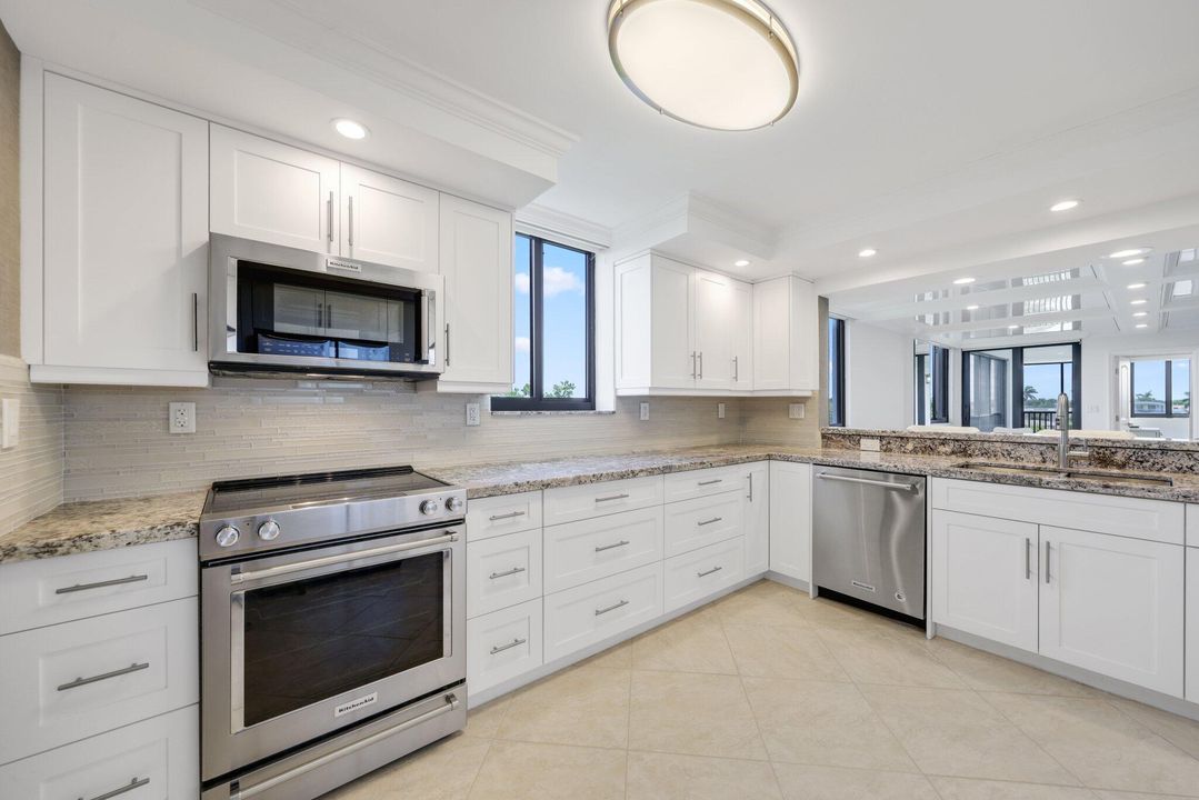 Под контрактом: $8,500 (2 спален, 2 ванн, 1433 Квадратных фут)