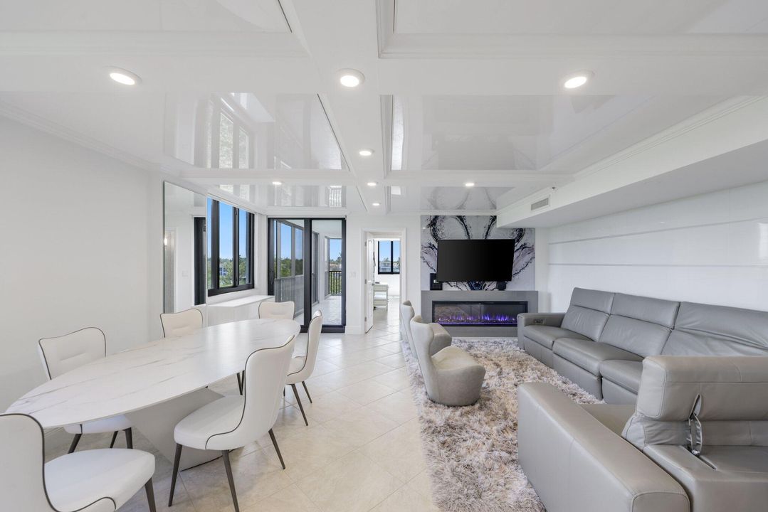 Под контрактом: $8,500 (2 спален, 2 ванн, 1433 Квадратных фут)